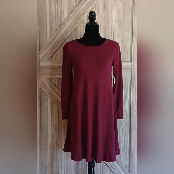 Old Navy Red A-Line Long Sleeve Swing Dress. (Size XS) - Picture 2 of 9